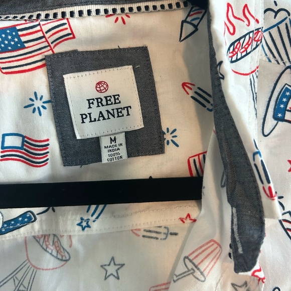 Free Planet Men’s Button Down - Picture 8 of 9